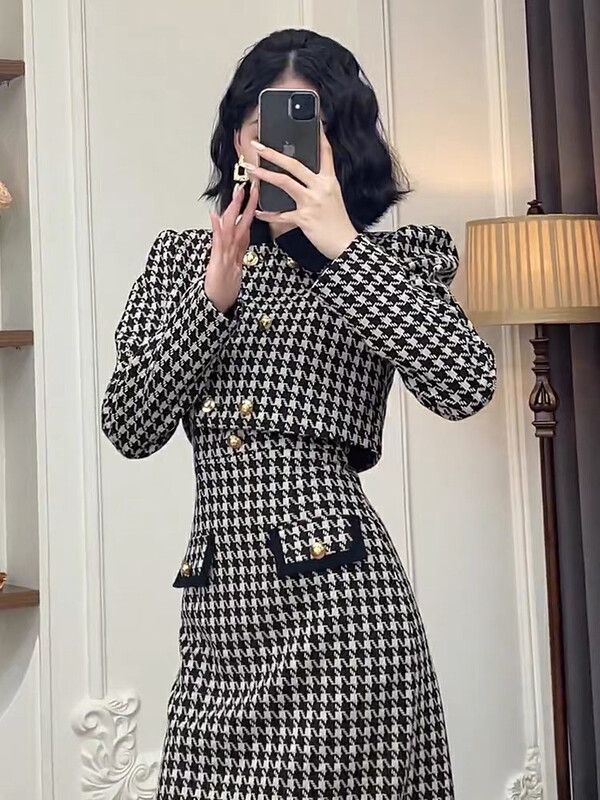 New in autumn! [Ou Zhengsha] French retro Hepburn waist houndstooth dress + commuter jacket suit 19005# JJ