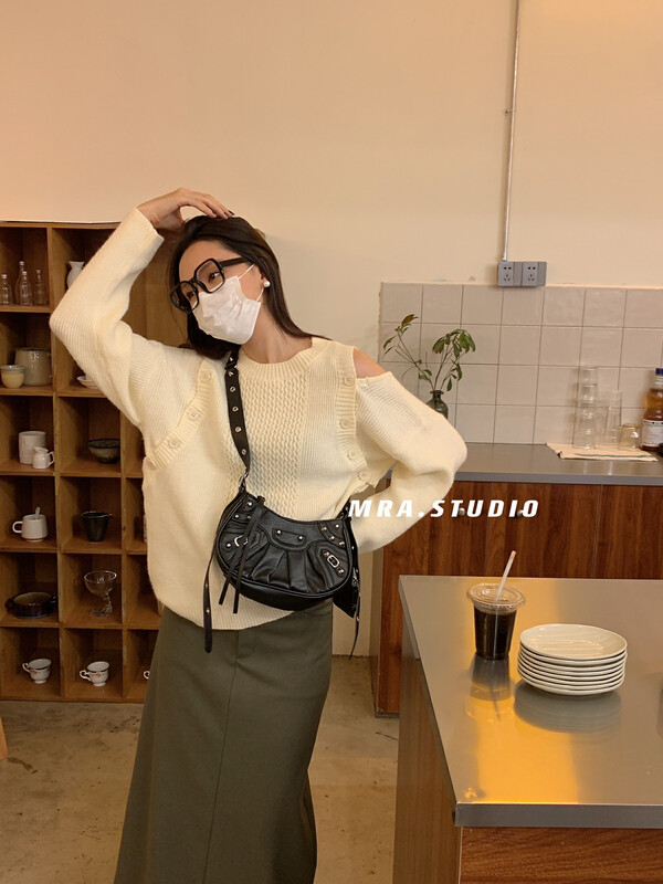 [MRA] Two-piece off-the-shoulder ins style sweater SP60 with a sense of design