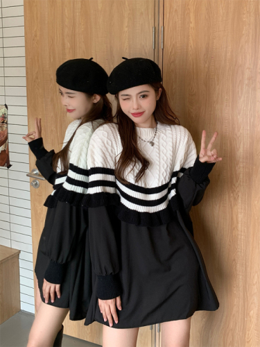 Real shot real price vitality girl Han chic design sense sweater splicing dress