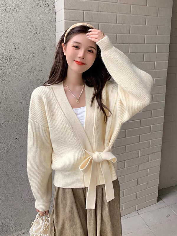 Autumn is new! [F·P] French high-end v-neck straps sweet short warm sweater 510FP# HBX