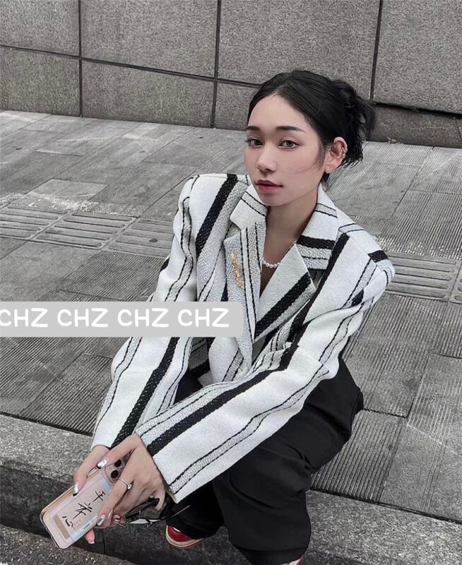 Winter on the new![C.H.Z] Striped Long Sleeve versatile Short Coat 80235 # WTT
