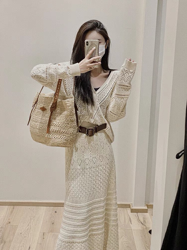 Autumn on the new![Huaxi] Gentle wind hollow-out knit cardigan + medium and long half skirt suit (with a belt) 9759 # PCZ