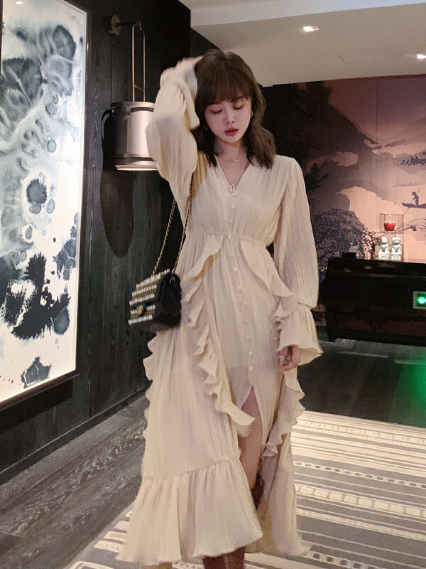 Early autumn on the new![O'Zhengsa] Austrian organ fold pleated Wood ear Dress 18992 # JJ