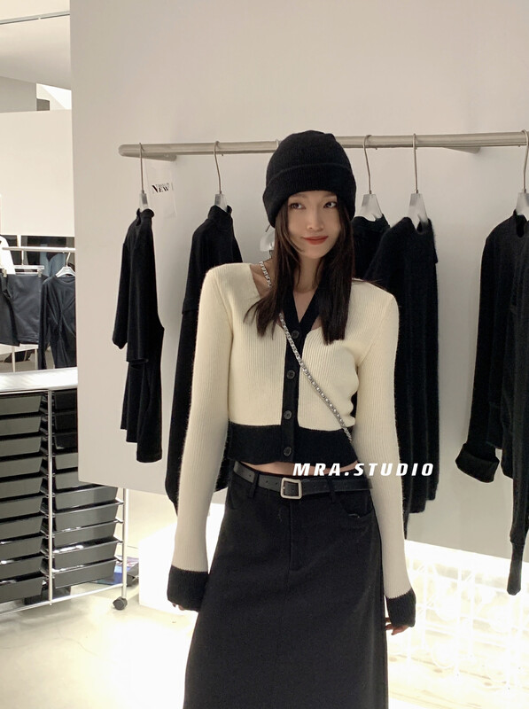 [MRA] Internet celebrity hanging neck V neck show thin cardigan knit cardigan H7550