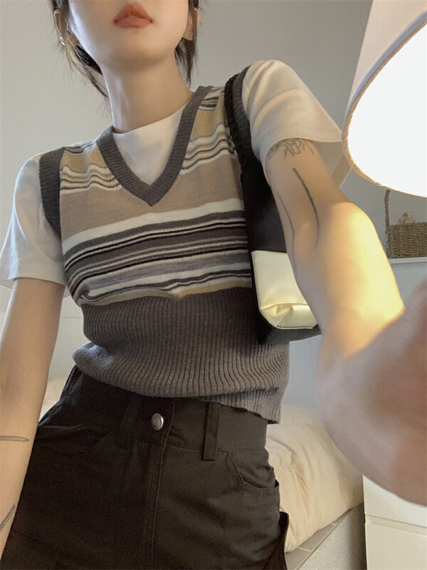 New in autumn! [F·P] College style V-neck contrasting striped vest 01022# HBX