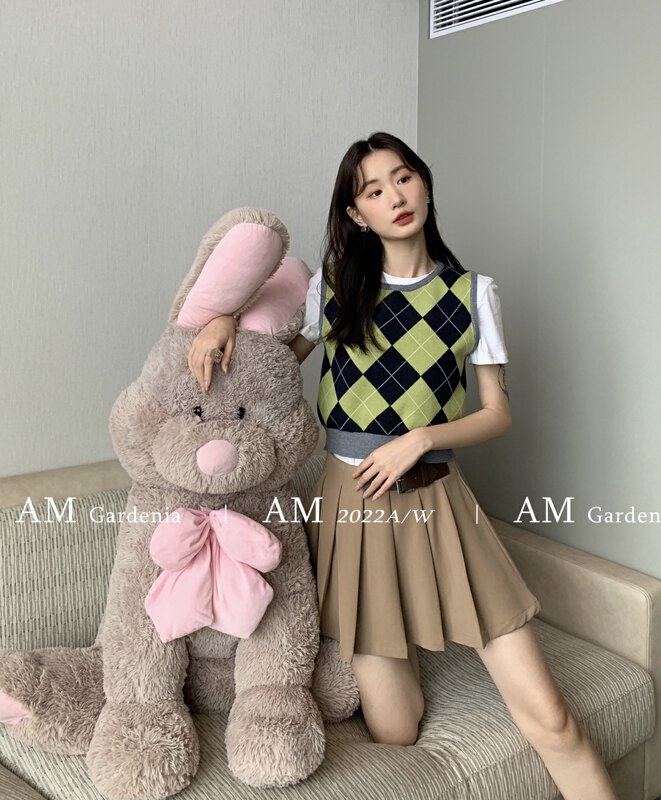 New in autumn! [AM GARDENIA] round neck retro rhombus college style knitted vest + pleated skirt suit 1232# ZXX