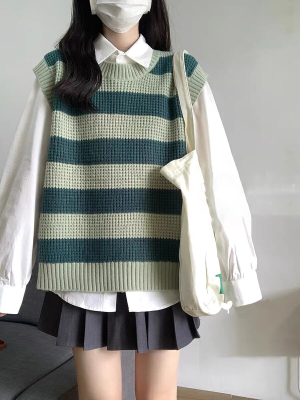 Autumn on the new![Huaxi] joker striped vest + solid color shirt + pleated skirt suit 9772 # PCZ