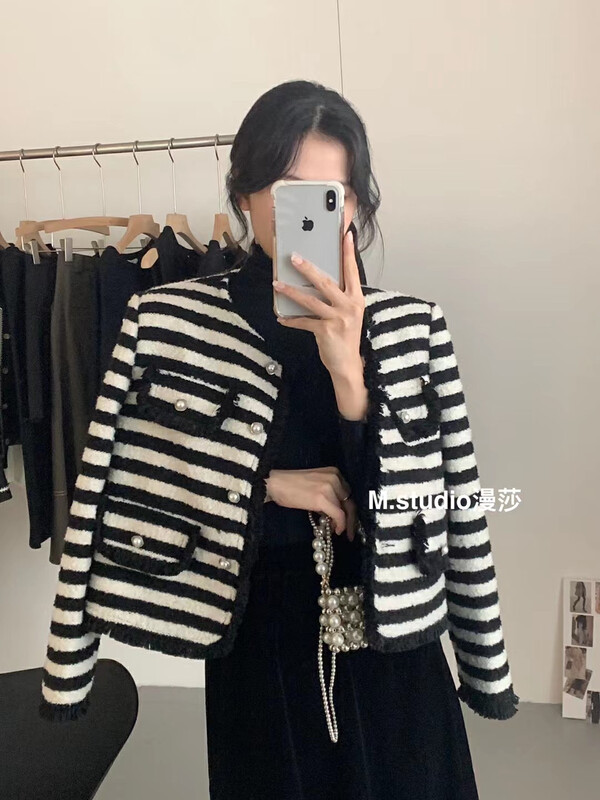 New in winter! [MSTUDIO Mansha] Striped single-breasted comfortable short coat y7011# HBX