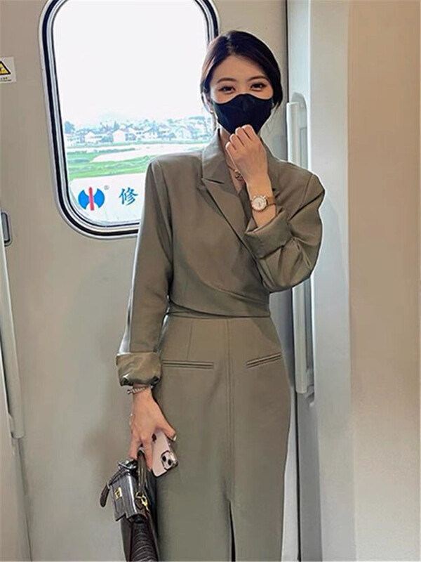 New in early autumn! [Huaxi] Two-piece suit with temperament strappy short jacket + slim mid-length skirt 9591# PCZ
