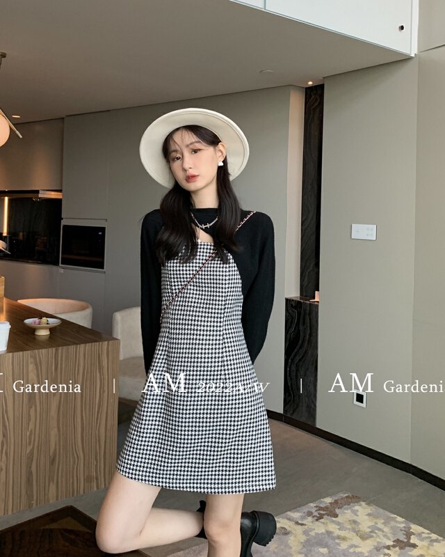 [AM GARDENIA] The Korean version of the adjustable halter dress (with a shawl) 1235 # ZXX