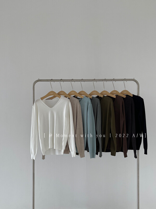 New in autumn!【MOMENT WITH YOU】Solid color versatile casual loose V-neck sweater 2M509# LSW
