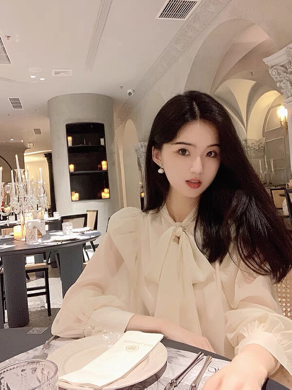New in autumn! [Ou Zhengsha] High-quality temperament French court style three-quarter sleeve bow shirt 18959CS# JJ