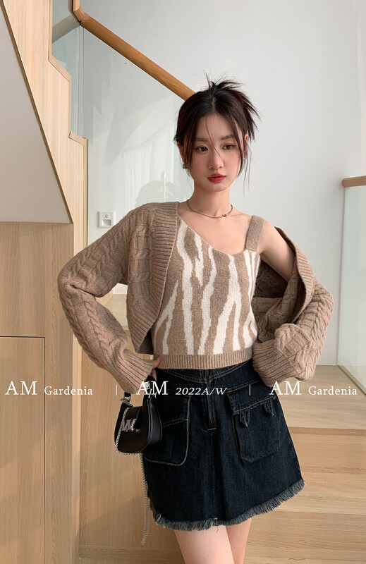 New in winter! Fashion twist knitted cardigan + all-match vest/sling suit 8136# ZXX
