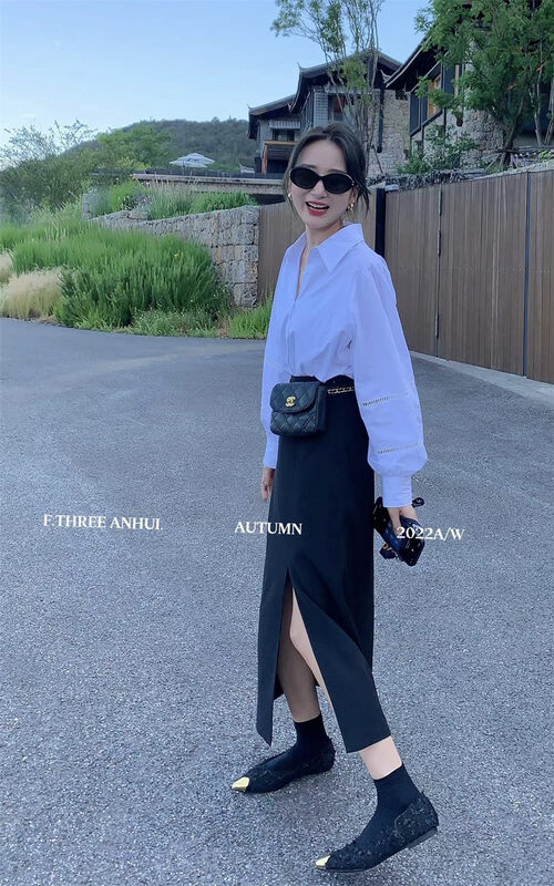 Early autumn on the new!4[F.THREE Three Sisters] Design a bubble sleeve solid color shirt 87389 # XJ