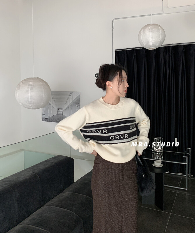[MRA] stitching contrast letter jacquard ins wind sweater KU207