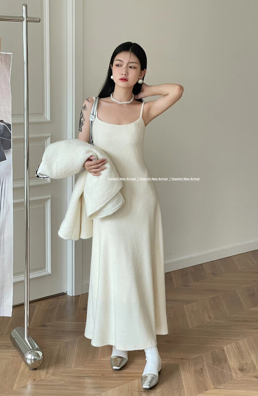 [YOOMINI] Solid color texture closed waist sling dress (including 5% wool) Q16148-K # WPL