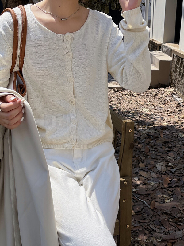 Autumn on the new![EVER TRUE] Korean version loose round collar single breasted show thin warm sweater 26023 # CLS