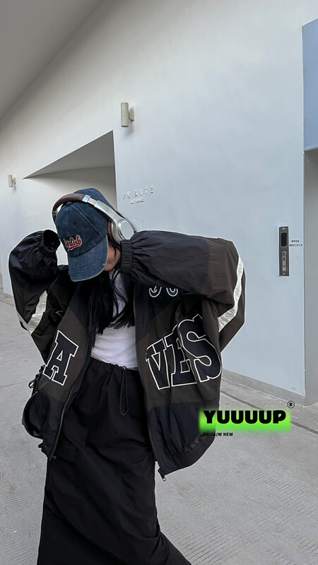 [FISH YU] English letter paste embroidered color stitching stand collar windbreaker short coat 622560