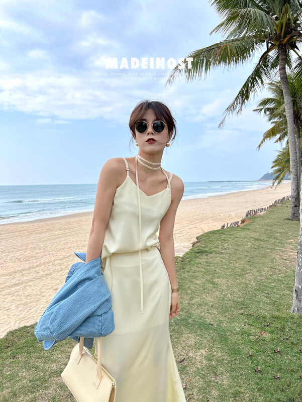 【歐莎MADEINOST】設計感綁帶緞面高級背心/吊帶(只賣背心)  YS-86135#  LL
