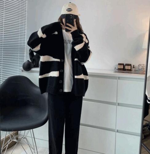 Autumn winter outfit new plus size loose stripe knit sweater cardigan female wear build coat loose languid lazy jacket