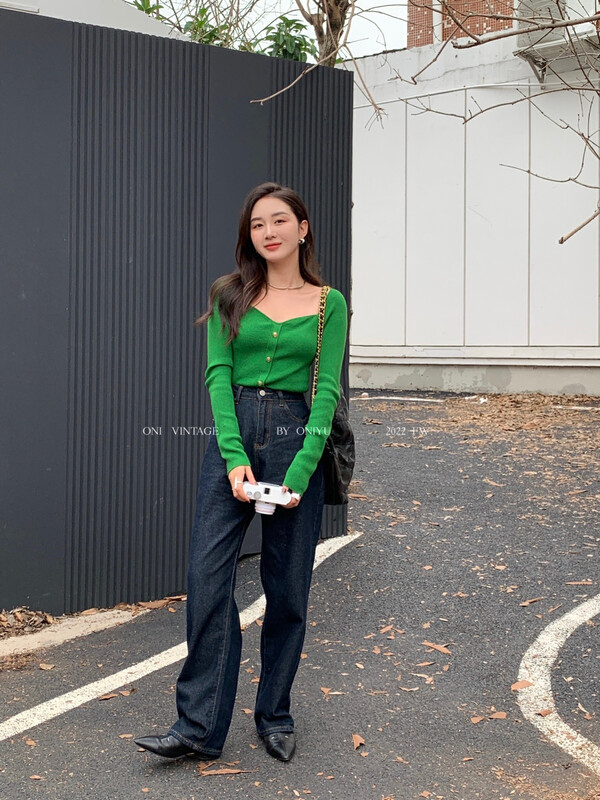 [ONIVINTAGE Ernie] Small V neck false open chest pit strip sweater sweater OW224N6077