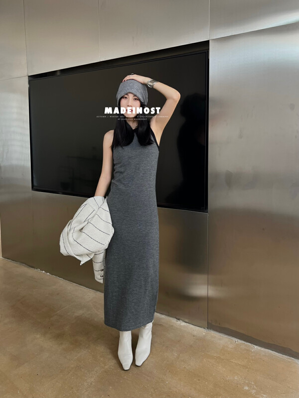 [Osha MADEINOST] Autumn new minimalist wind collision color wool woven vest dress S7036