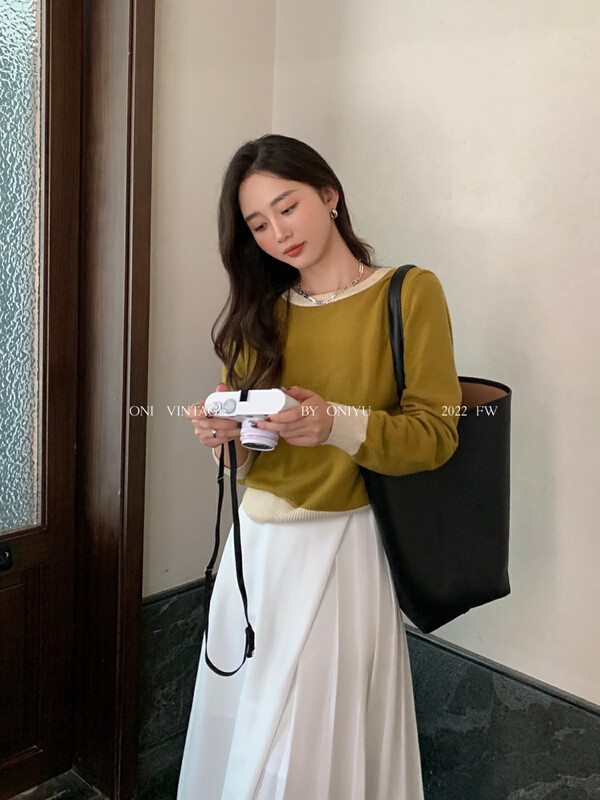 [ONIVINTAGE Ernie] Round neck color sweater sweater OW226M6119