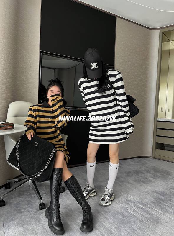 Original price: 97.99! Autumn money on the new![NINA LIFE] Stripe Shoulder Mad Loose hoodie 6298 # ZXL