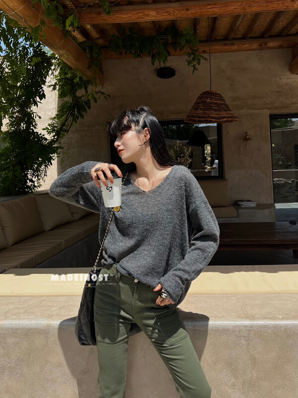 [Osha MADEINOST] Early fall new lazy wind thin V neck wool sweater S7010