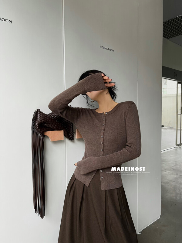 [Ousha MADEINOST] Autumn new style solid wool comfortable versatile pit strip knitted cardigan ((11% wool)) S7028 # FHX