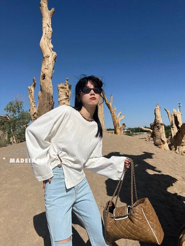 [Osha MADEINOST] New design feeling on the early autumn, with a waist, round neck and long sleeve T-shirt (with buckle pin) 87068