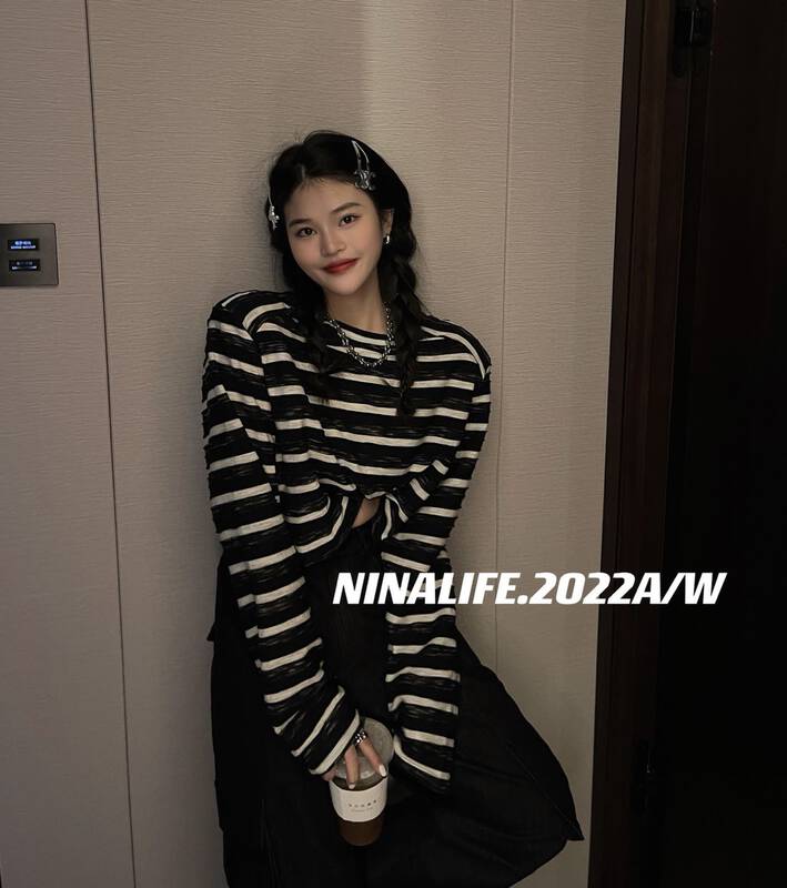 Early autumn on the new![NINA LIFE] Stripe Loose Biker Long Sleeve T-Shirt YS1-6289 # ZXL