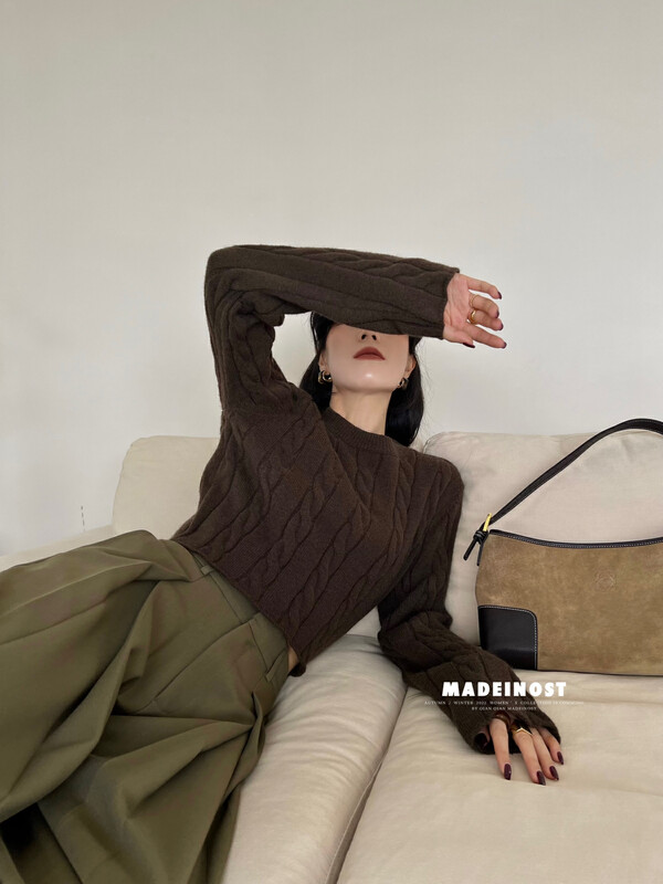 [Osha MADEINOST] New autumn round collar hemp pattern sleeve sweater high waist short S7037