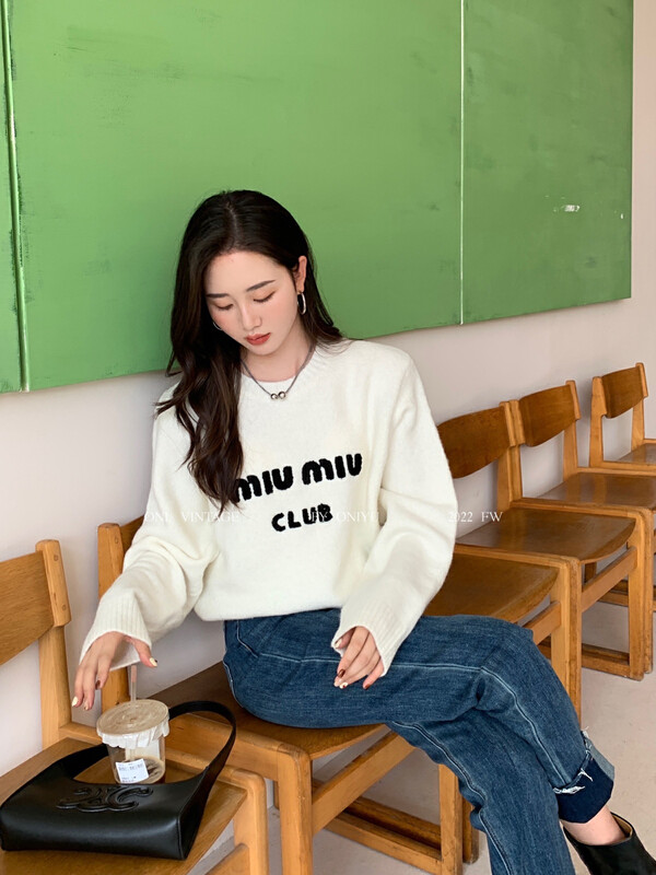 [ONIVINTAGE Ernie] Embroidered Round Neck Sweater sweater OW226M6542