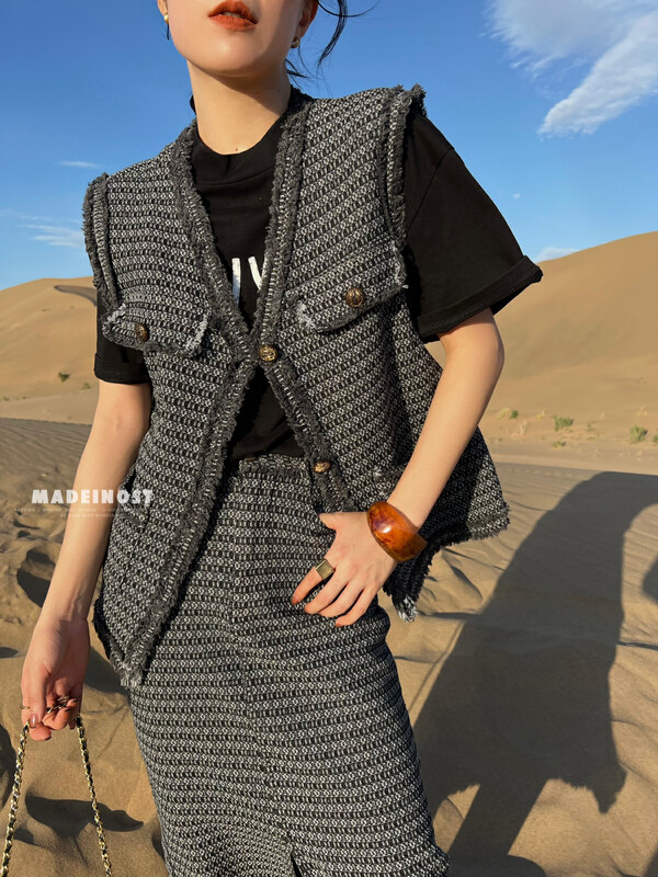 [Osha MADEINOST] Early autumn on the new retro small fragrant wind texture sense denim vest texture sense 87072