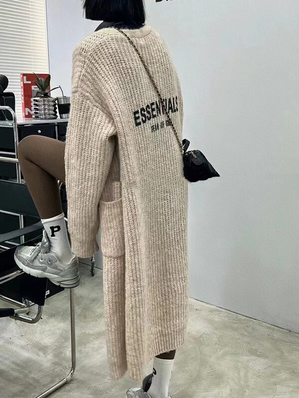New winter style! [MI] Korean fashion back letter printing warm sweater 1706 # PCZ