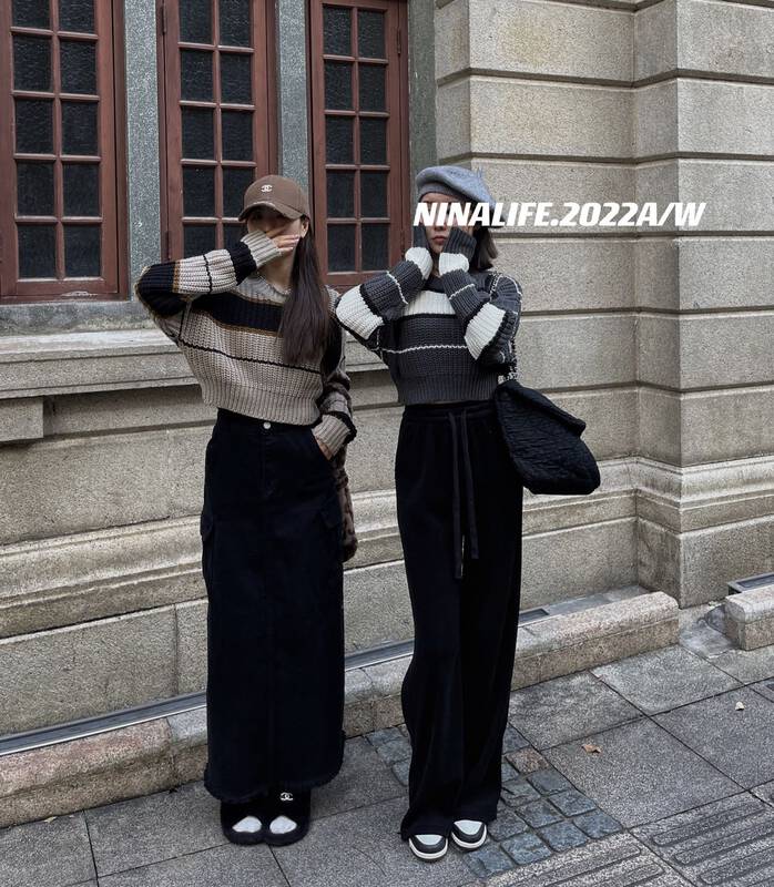 Autumn on the new![NINA LIFE] Round neck Stripe Loose Warm Sweater 807 # ZXL