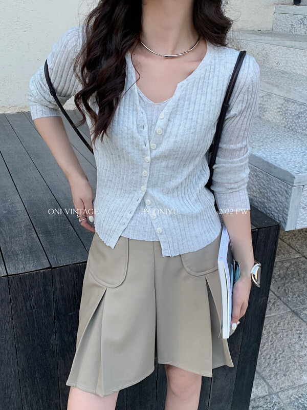 [ONIVINTAGE Eri] Thin pit strip fake two woolen knit sweater OW226M6047
