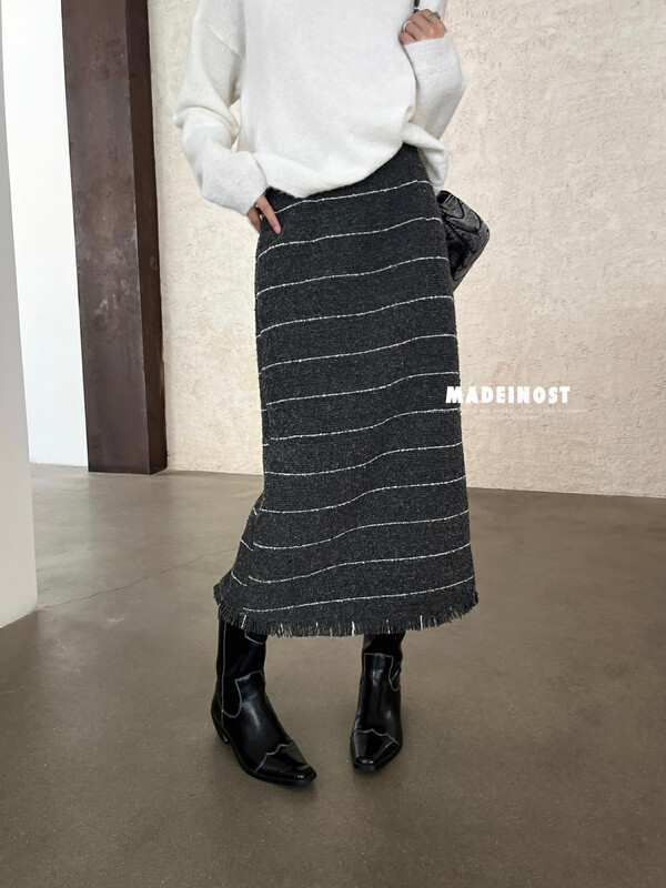 [Osha MADEINOST] Autumn and winter new small fragrant wind stripe fringe side skirt wool 87190