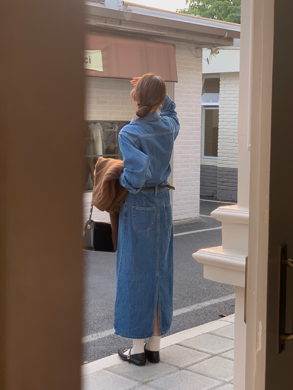 Winter on the new![MEET ME] Thin and loose, versatile denim skirt (with a belt) 61551 # L