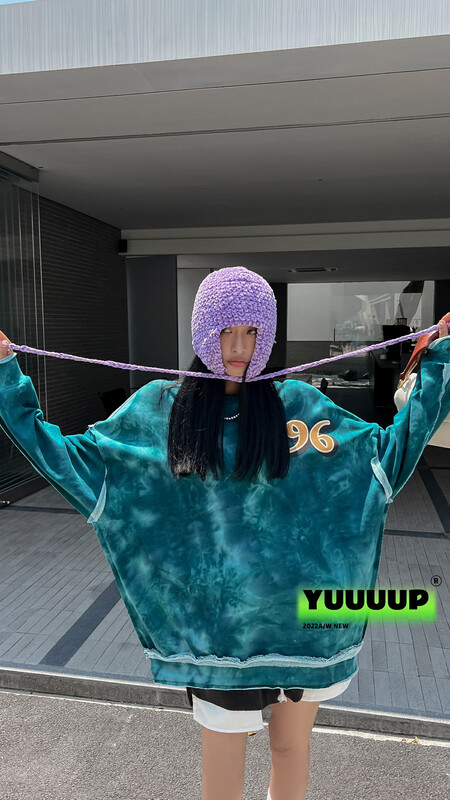 [FISH YU] Letter front and rear velvet foam printing tie-dye anti-car line design loose hoodie 622620