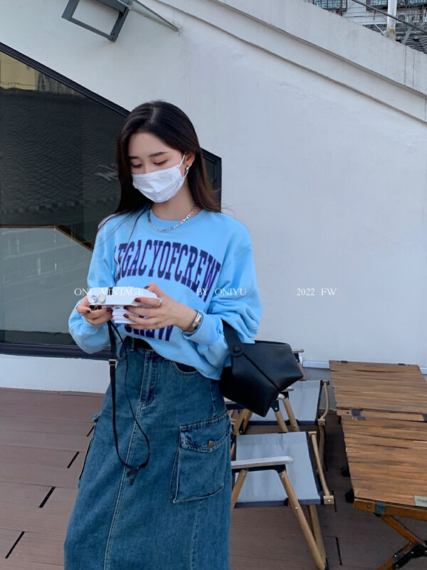 [ONIVINTAGE Ernie] Versatile hem letter sweater OD226Y5009