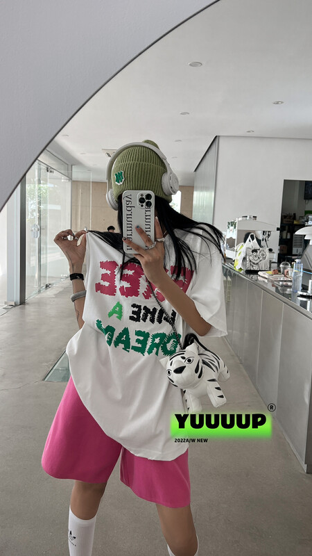[FISH YU] English alphabet foam printed versatile grinding hair short sleeve T-shirt 622590