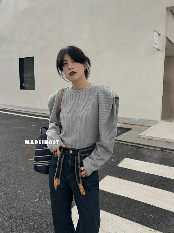 [Osha MADEINOST] Design sense of right Angle shoulder hair woven grain road hoodie 87166