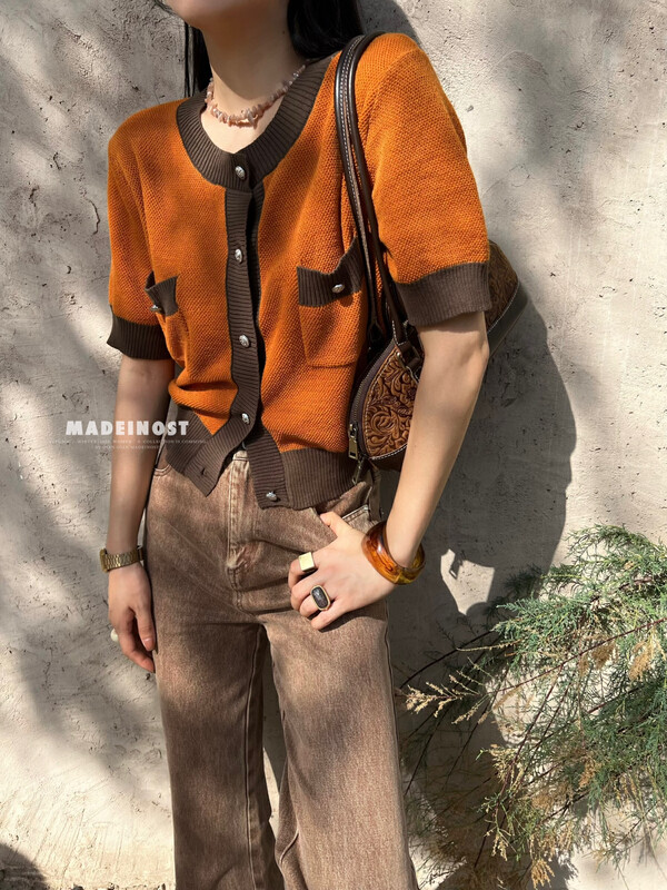 [Osha MADEINOST] Early autumn on the new small fragrance wind spell color metal buckle short sleeve sweater S7021