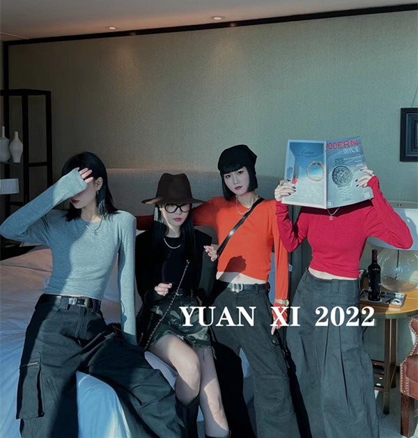 Autumn on the new![Yuan Xi] Shoulder cushion thread Smooth Fashion Long Sleeve T Shirt YS1-6004 # LSL
