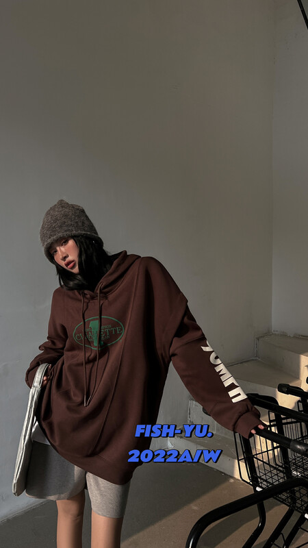 [FISH YU] High Street letter print hooded fake two-piece design sense composite fabric hoodie 22583
