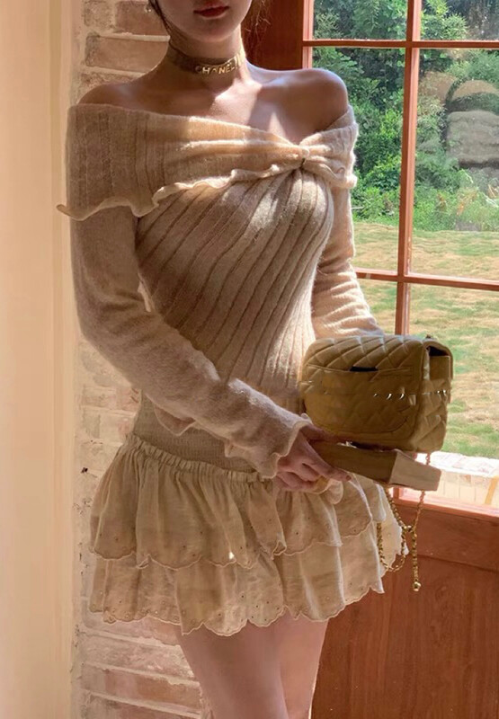 [Amanda] Simple solid color versatile warm sweater (with brooch) 5243 # PCZ