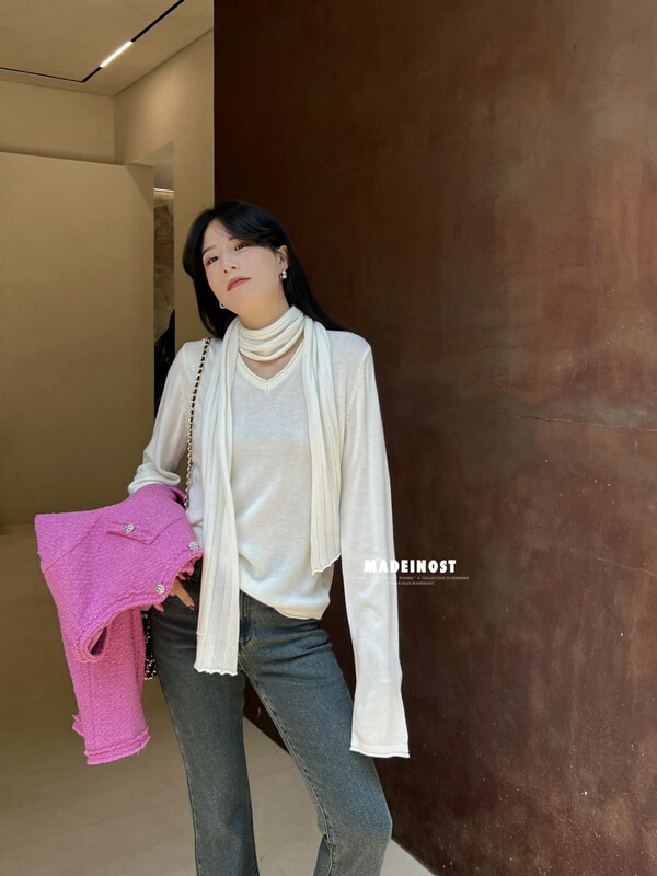[Osha MADEINOST] New autumn v-neck wool sweater plus scarf Set sweater (with scarf) with 6 wool S7102