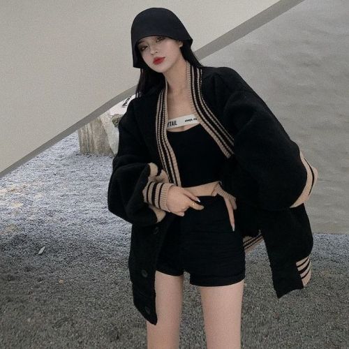 Black baseball suit Hepburn wind woolen coat female autumn and winter versatile Korean version of small medium long style